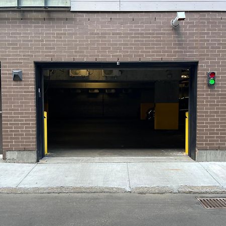 Initial-Matisse- Quebec-Parking And Pool Apartment Exterior photo